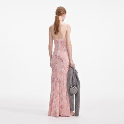 Pembe Süslemeli Kadife Uzun Elbise