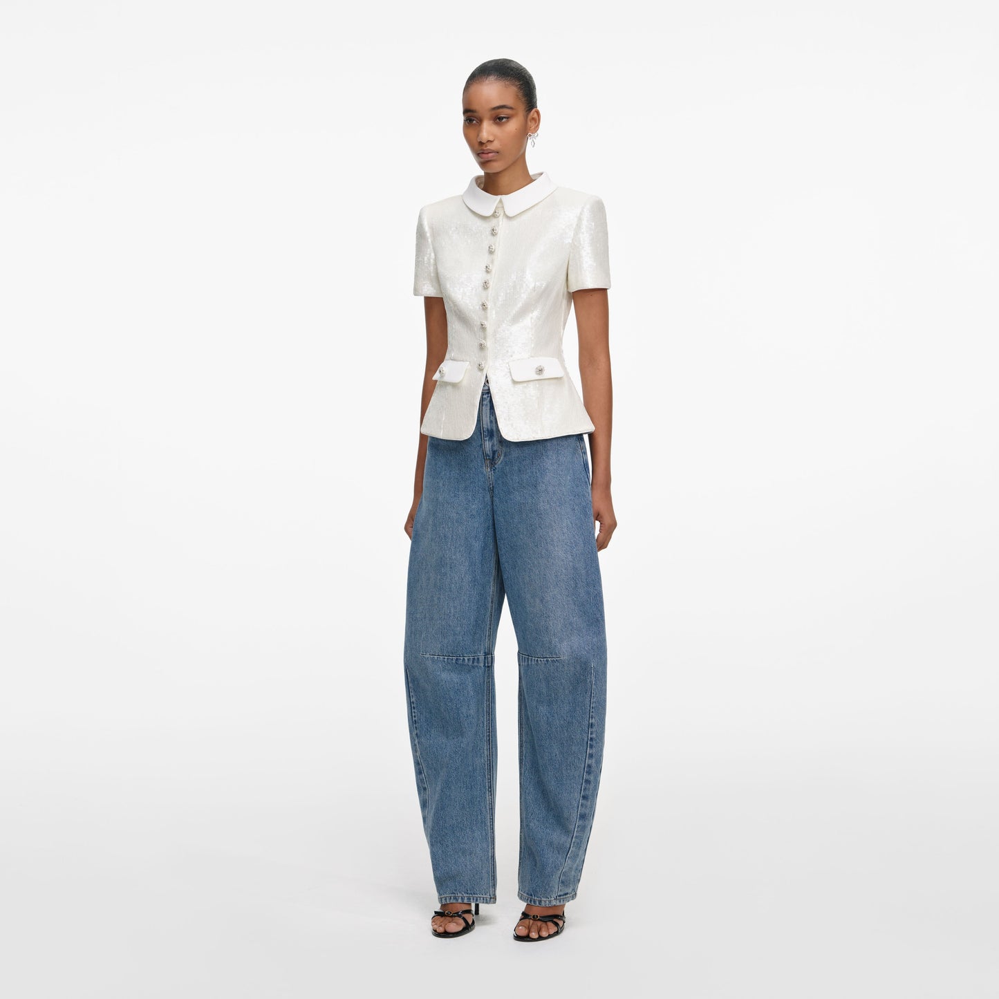 Beyaz Pullu Özel Dikim Üst