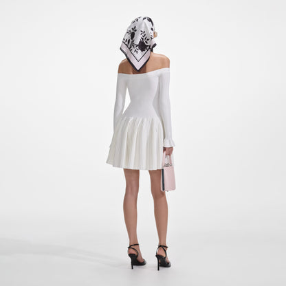 Beyaz Ribanalı Örme Mini Elbise