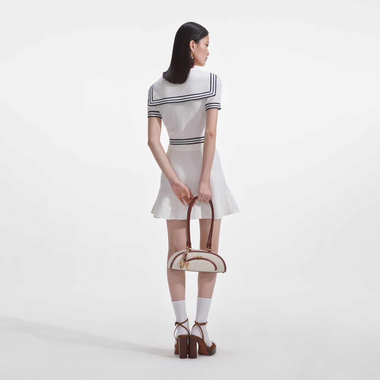 Beyaz Dokulu Örgü Üst