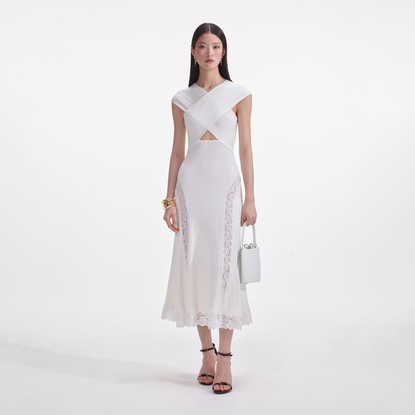 Beyaz Örgü Dantel Ekli Midi Elbise