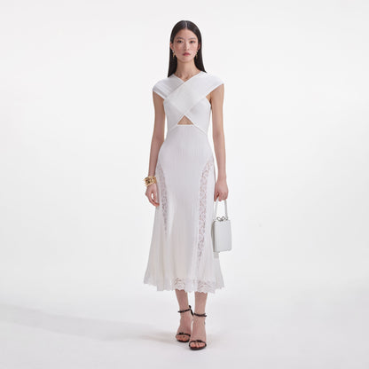 Beyaz Örgü Dantel Ekli Midi Elbise