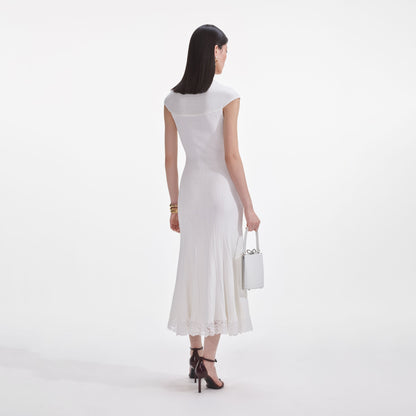 Beyaz Örgü Dantel Ekli Midi Elbise