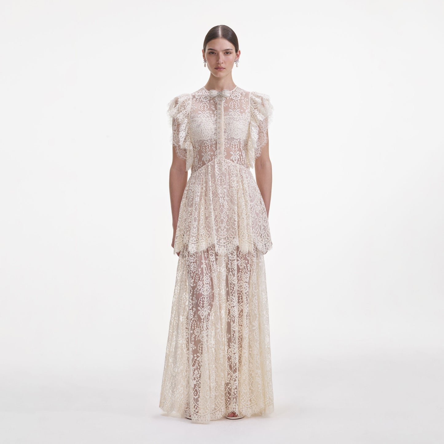 Beyaz Katmanlı Dantel Uzun Elbise