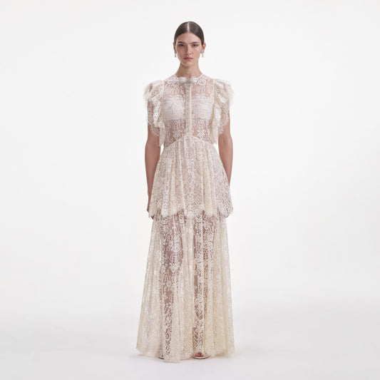 Beyaz Katmanlı Dantel Uzun Elbise