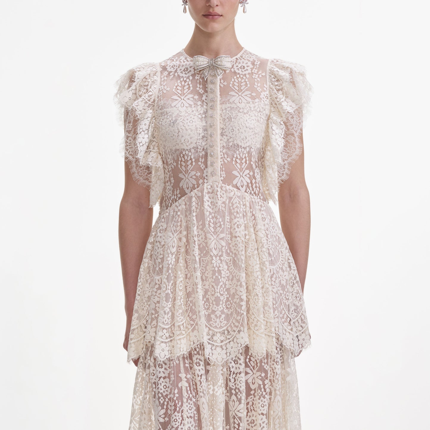 Beyaz Katmanlı Dantel Uzun Elbise