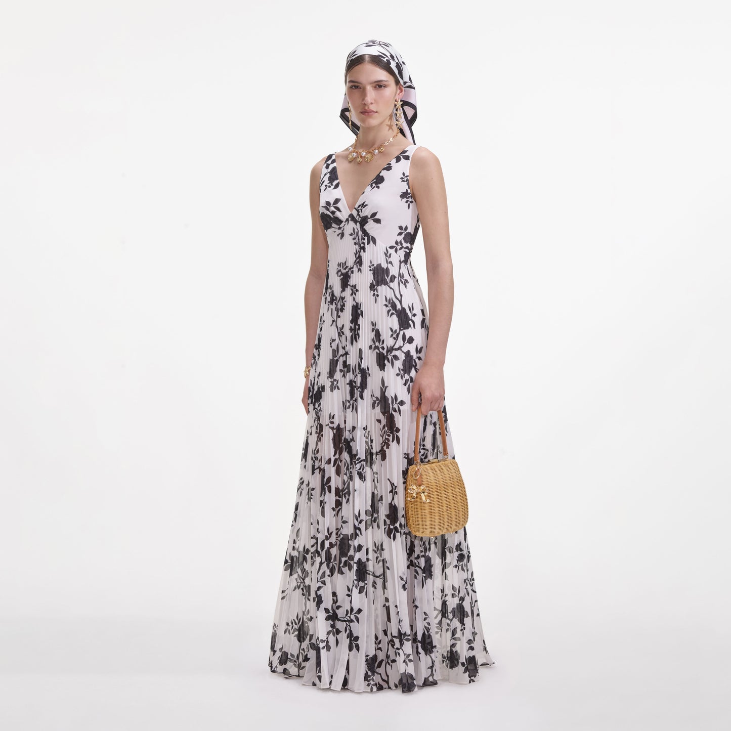 Çiçek Desenli Şifon Uzun Elbise