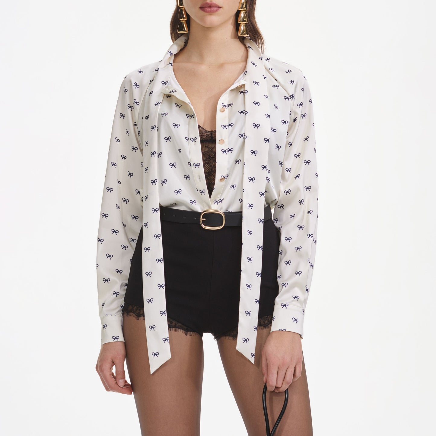 Krem Saten Fiyonk Baskılı Bluz