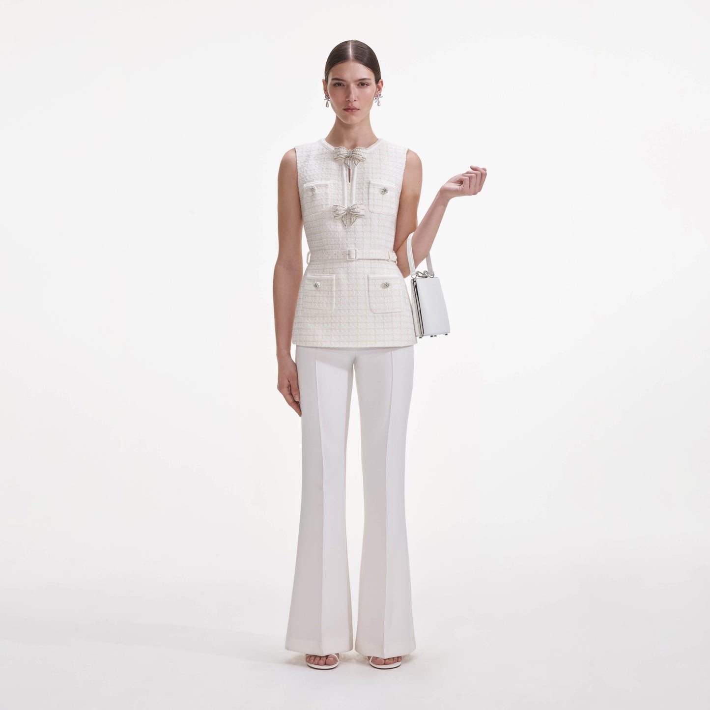 Krem Buklet Fiyonklu Tulum