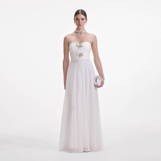 Beyaz Şifon Fiyonklu Uzun Elbise