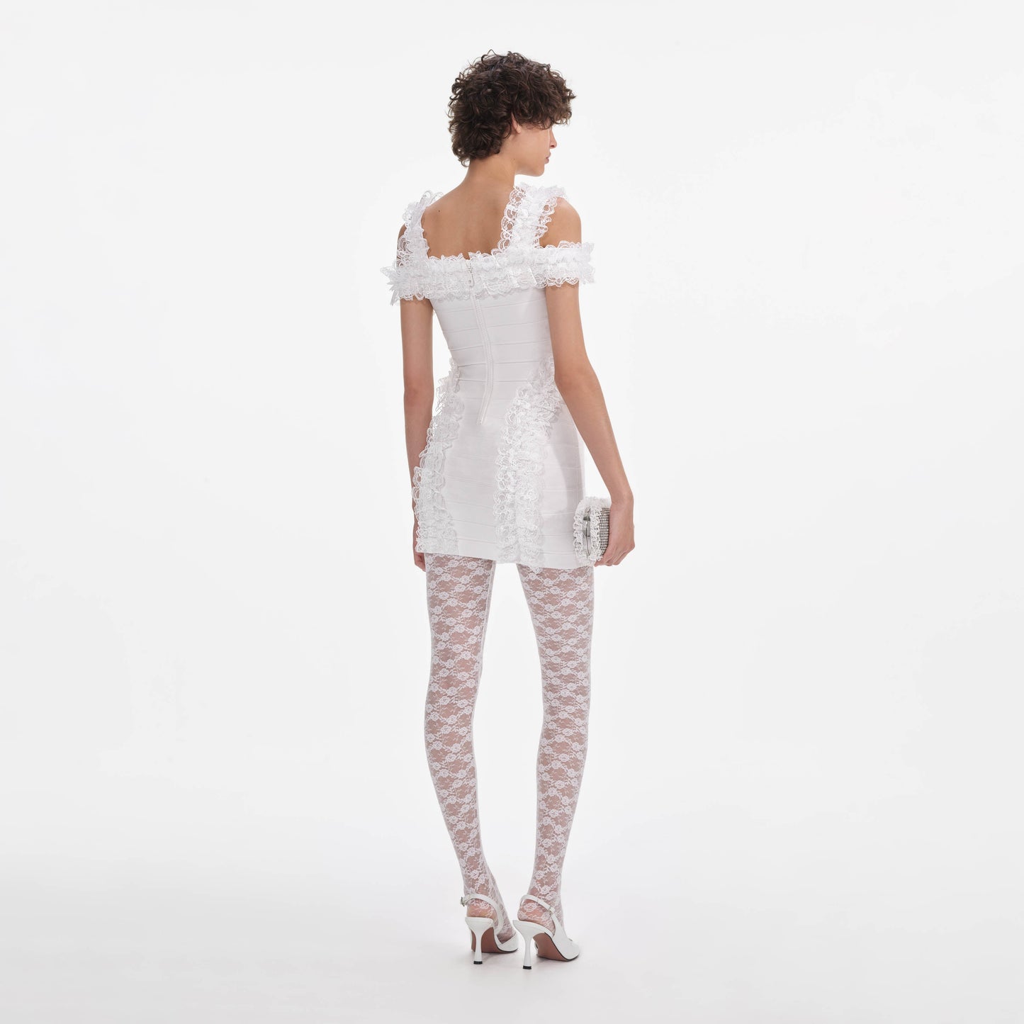 Beyaz Örgü Volanlı Mini Elbise