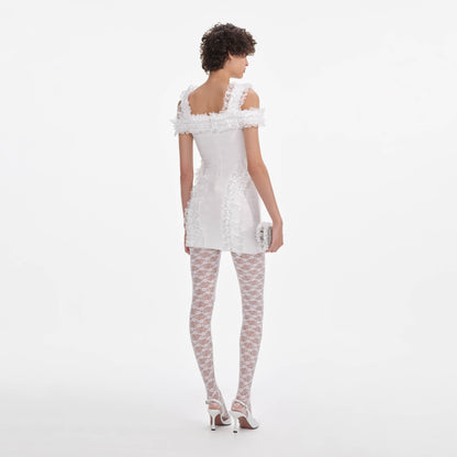 Beyaz Örgü Volanlı Mini Elbise