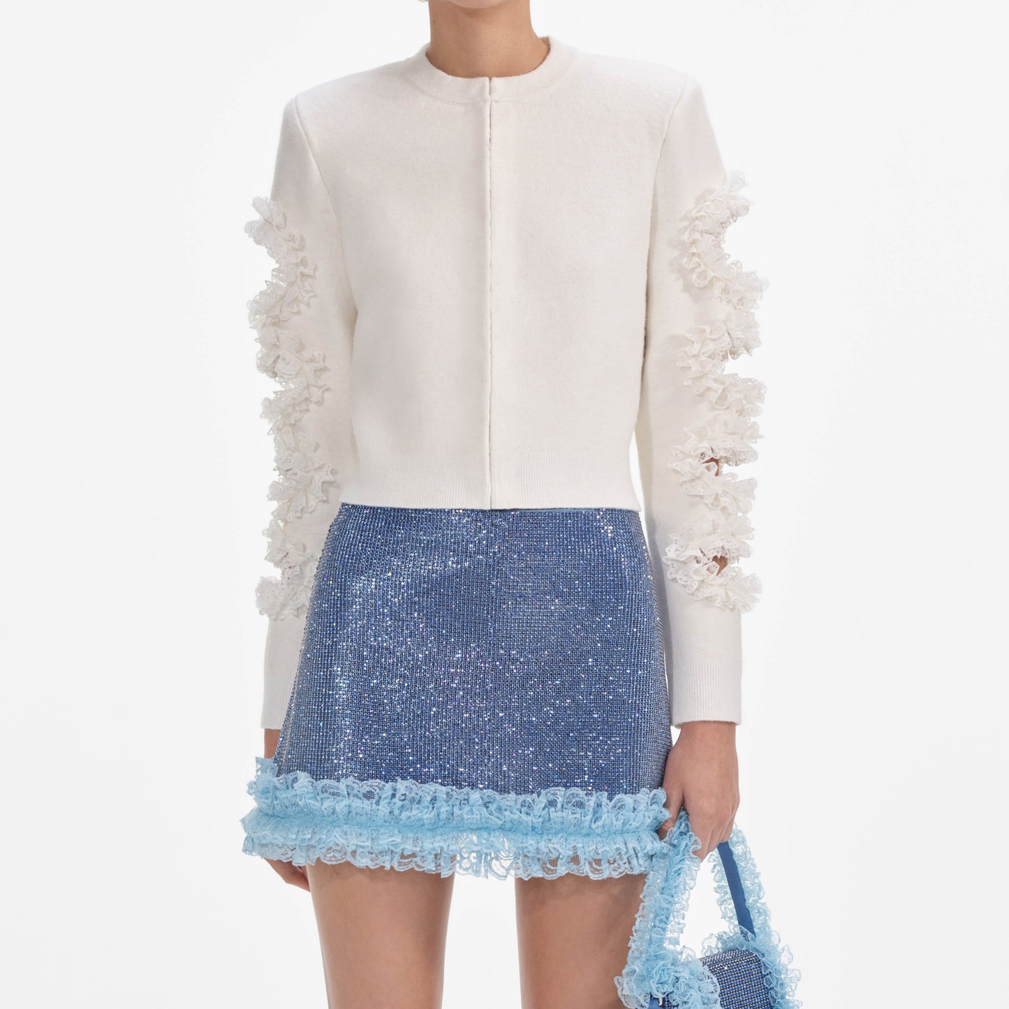 Beyaz Kesik Dantel Detaylı Hırka