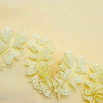 Sarı Kesim Dantel Detaylı Kazak